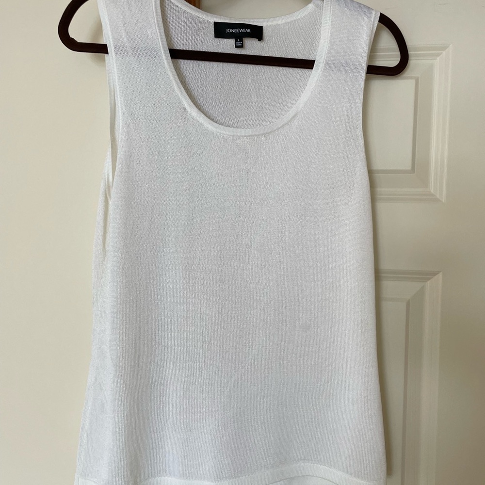 Jones Wear sleeveless shell
